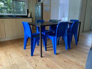 Sunny 2 Bedroom Ventnor Cottage - retro vibe, 400m to Beach, Pets Welcome - 8