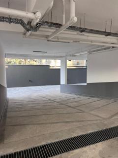 Luxurious 1BR with rooftop pool gym & beach access - 4