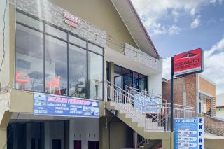 RedDoorz at Exaudi Homestay Parbaba Samosir - 2