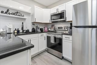 Bright and Spacious Broad Ripple family Getaway - 4