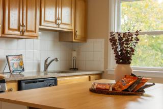 The Boulevard Stay! 25 mins to NYC! Spacious 2BR! - 7