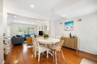 Beachside 6 - Breezy Coastal Stay near Henley Square - 6