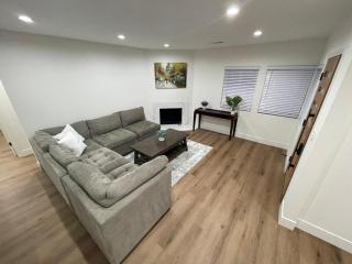 2 bedroom Cozy house in heart of Burbank - 0