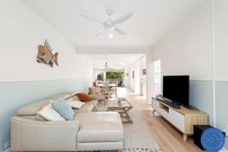 Shoal Bay Beach House & Garden Suite - 200m to iconic beach - 6