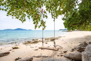 3 BR Seaview Apt with pool access ADMC 100-2 - 5