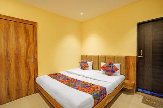 FabHotel Shri Shubh Palace - 2