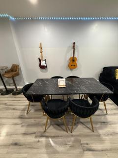 EWRBNB - Rare Find! Huge 3BR Apartment with Open Layout minutes from Newark Airport & NYC - Apartment # 1 - 2