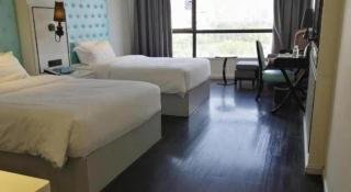 Xana Lite Guangzhou Shixi Metro Station - 2