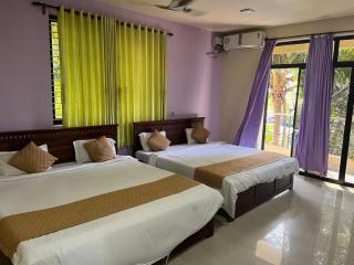 SAHAY VILLA RESORT - 9