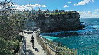 Coastal Elegance Art Deco Charm w Harbour Views - 1