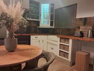 8 Sleeper 4 Bedroom Beach Villa - 8