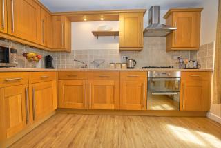 Edinburgh Pearl Apartments - Haymarket Residence - 1