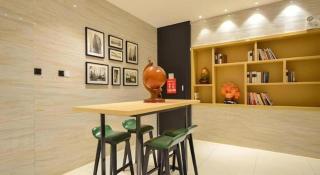 City Comfort Inn Jingzhou Greenland Overseas Beach Wuyue Plaza - 2