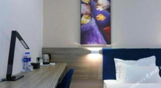 7 Days Premium Xianning Wenquan Shopping Center - 6