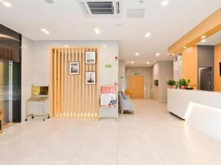 Vatica Hotel Hefei Yaohai Longgang Subway Station - 1