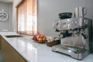 V262 Smart 4BR Villa Ideal for Groups Families - 6