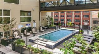 Ultra-Luxury Condo in the Middle of Downtown - 9