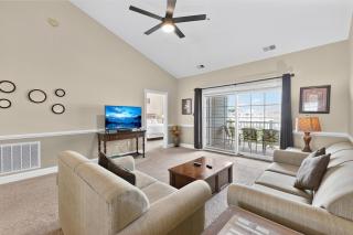 Magnolia Pointe Luster Leaf 4895-403 - 4