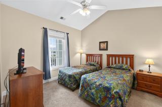 Magnolia Pointe Luster Leaf 4895-403 - 1