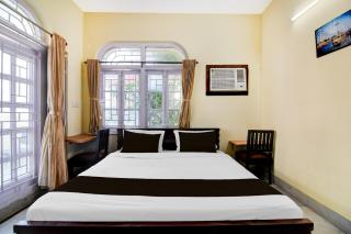 Super Collection O Jyotirindra Nandi Metro Station Kolkata Formerly Hotel Manurama - 8