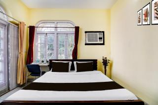 Super Collection O Jyotirindra Nandi Metro Station Kolkata Formerly Hotel Manurama - 5