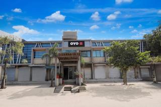 Hotel O Vatva Railway Station Formerly Anmol Palace - 0