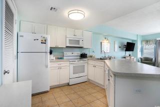 New | 2 Bdrm Oceanview | Pools & Resort Amenities | Newly Remodeled | 2 Private Balconies - 4