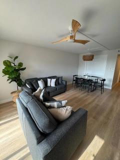 New | Modern 1 Bedroom Retreat | Pool | Balcony | Recently Remodeled - 8