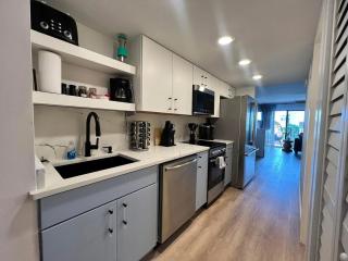 New | Modern 1 Bedroom Retreat | Pool | Balcony | Recently Remodeled - 1