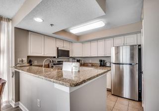 New | Amazing Atlantic Views | Direct Oceanfront | Pools | Lazy River | 2 Bedroom - 4