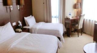 Ramada by Wyndham Wujiaochang Shanghai - 1