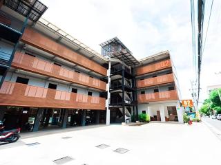 B2 Santitham Boutique & Budget Hotel - 2