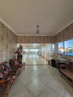 Casa com Piscina - Enseada - Jardim Virginia - 3