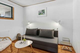 Cozy Holiday Home Near Beach And Town Life - 2