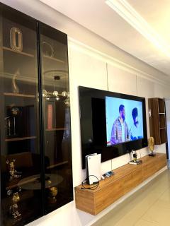 Stylish 3-Bedroom Retreat with PS & Luxe Amenities - 2