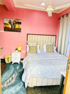 Exclusive 3BR City Escape High End Comfort & Stunning Views - 1