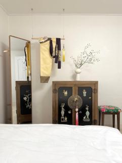 Itaewon Namsan House Free Hanbok Experience for Couples 10-min walk to Namsan Park 15-min walk to Noksapyeong Station - 1