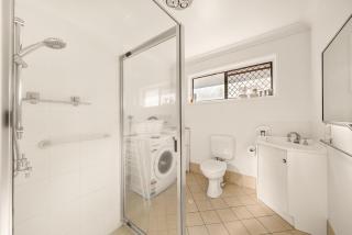 Steps from Sand: 2-Bed Beach Escape with Courtyard - 7