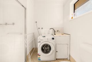 Steps from Sand: 2-Bed Beach Escape with Courtyard - 4