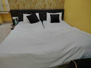 Collection O Dattapukur Railway Terminal Kolkata - 1