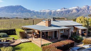 Seven Oaks Vineyard Cottages - 2