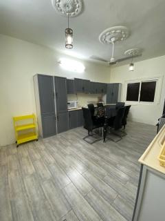 شقة بغرفتين ودورتين في الدور الأول 7 دقائق للحرم - 5