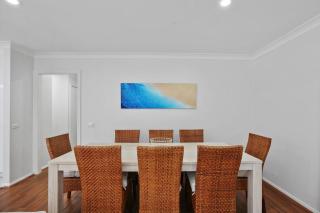 Kiama Beach Retreat - Big Yard & Movie Lounge - 2