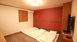 Goodstay Lanuit Hotel - 5