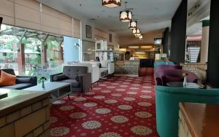 Bumi Wiyata Hotel - 9