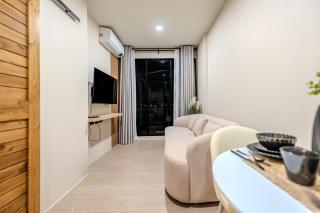 Zcape 1 By Silqhaus - 2