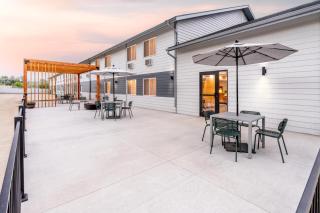 Spark by Hilton Sheridan - Sheridan - 9