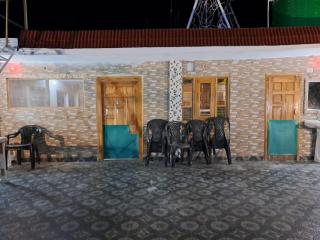 Gopi Homestay & Restaurant - Jim Corbett - 1