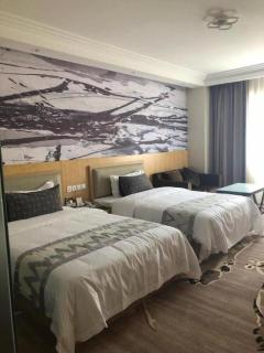 ST. MORITZ BUSINESS HOTEL - 2