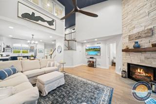 Fontana Retreat Walk to Lake Pool Golf King Suites - 0